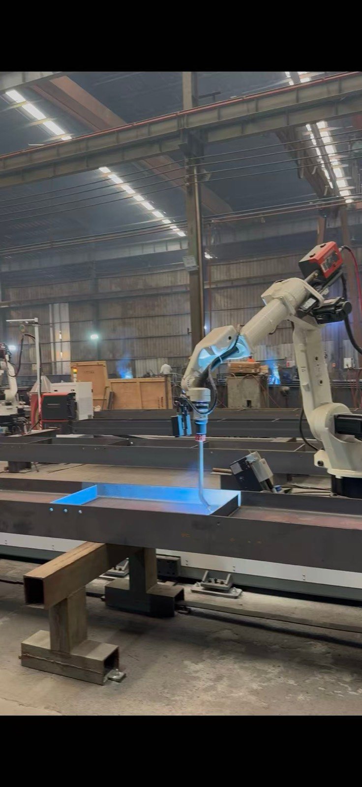 Robotic welding line