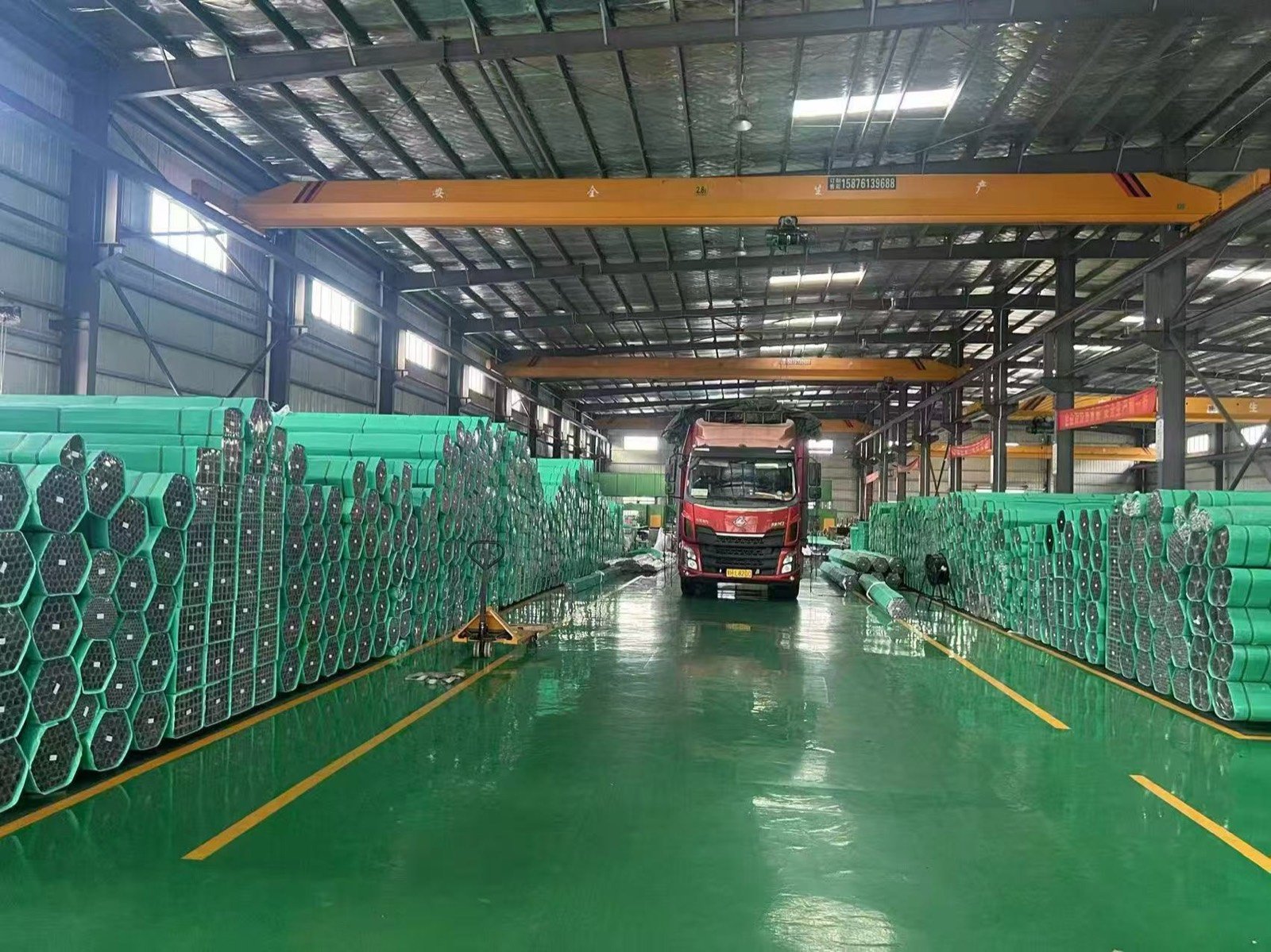 Stainless steel tube warehouse and truck loading